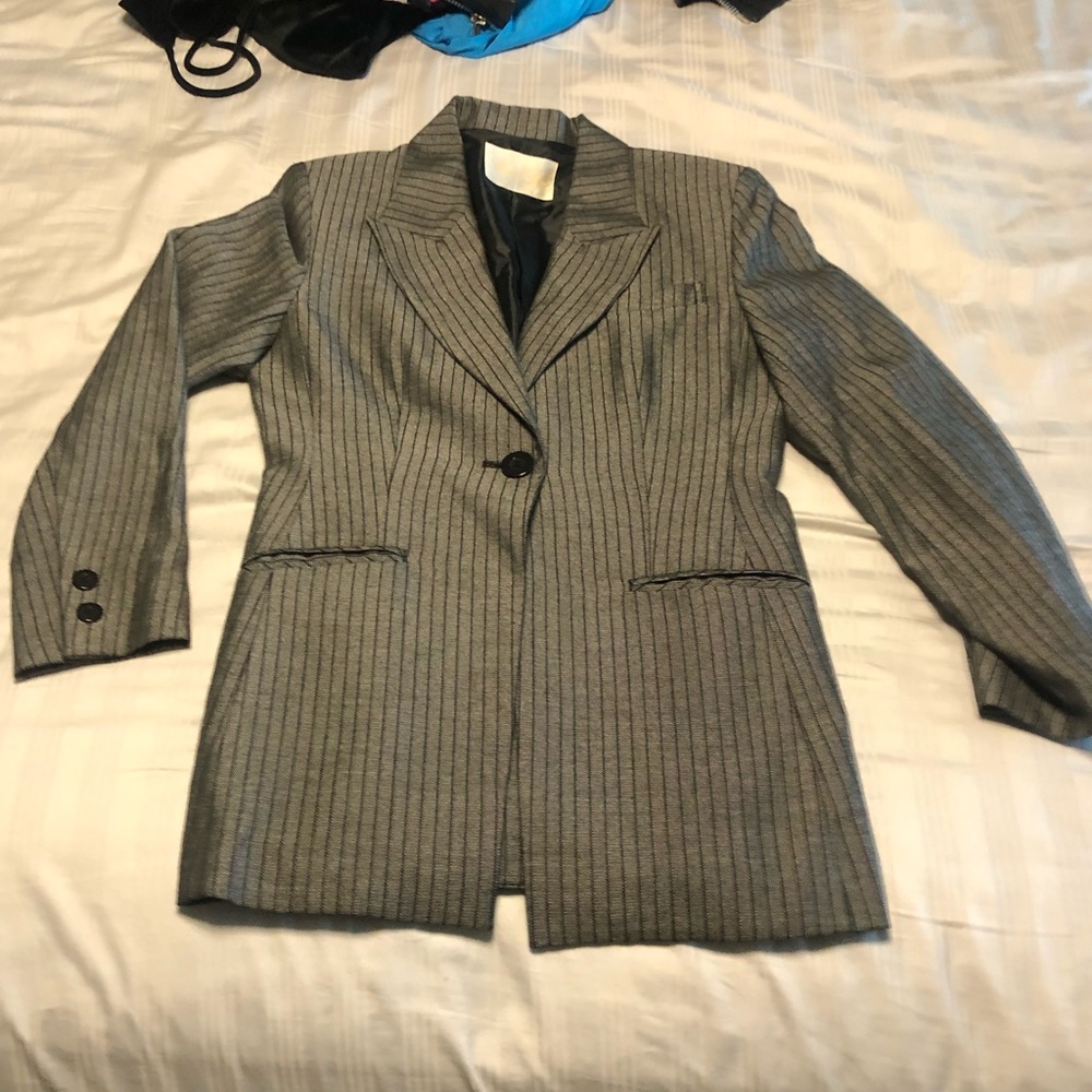 🏇 2 for $20 🏇 Moon Dew Pinstriped blazer